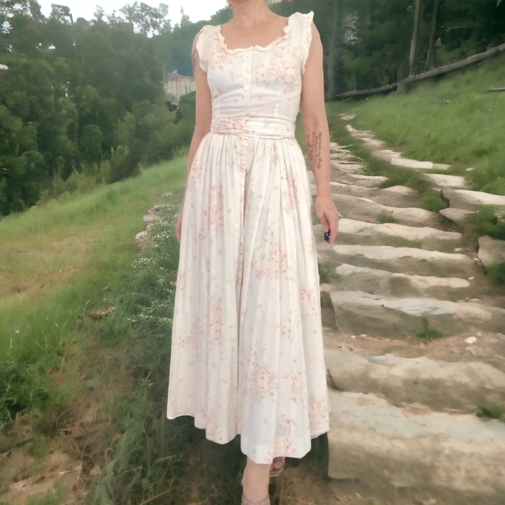 Vintage Pink and Cream Pleated Maxi Sundress - Picture 4 of 14